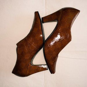 Bellini ankle boots with heels, brown, size 9W